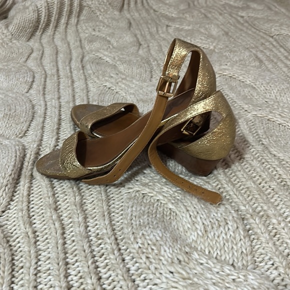 Guc Tory Burch wedges size 9.5 - Picture 2 of 4